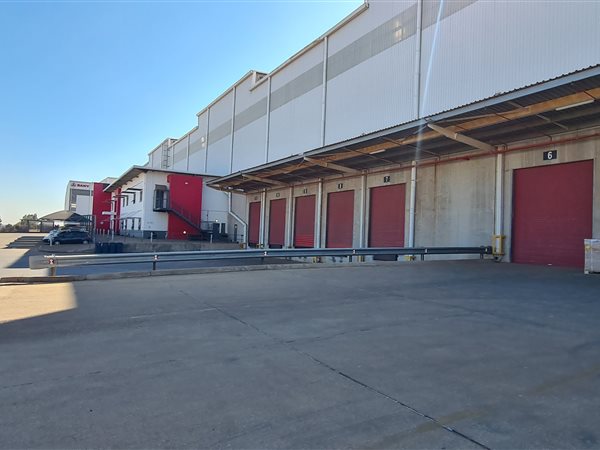 15 818  m² Industrial space