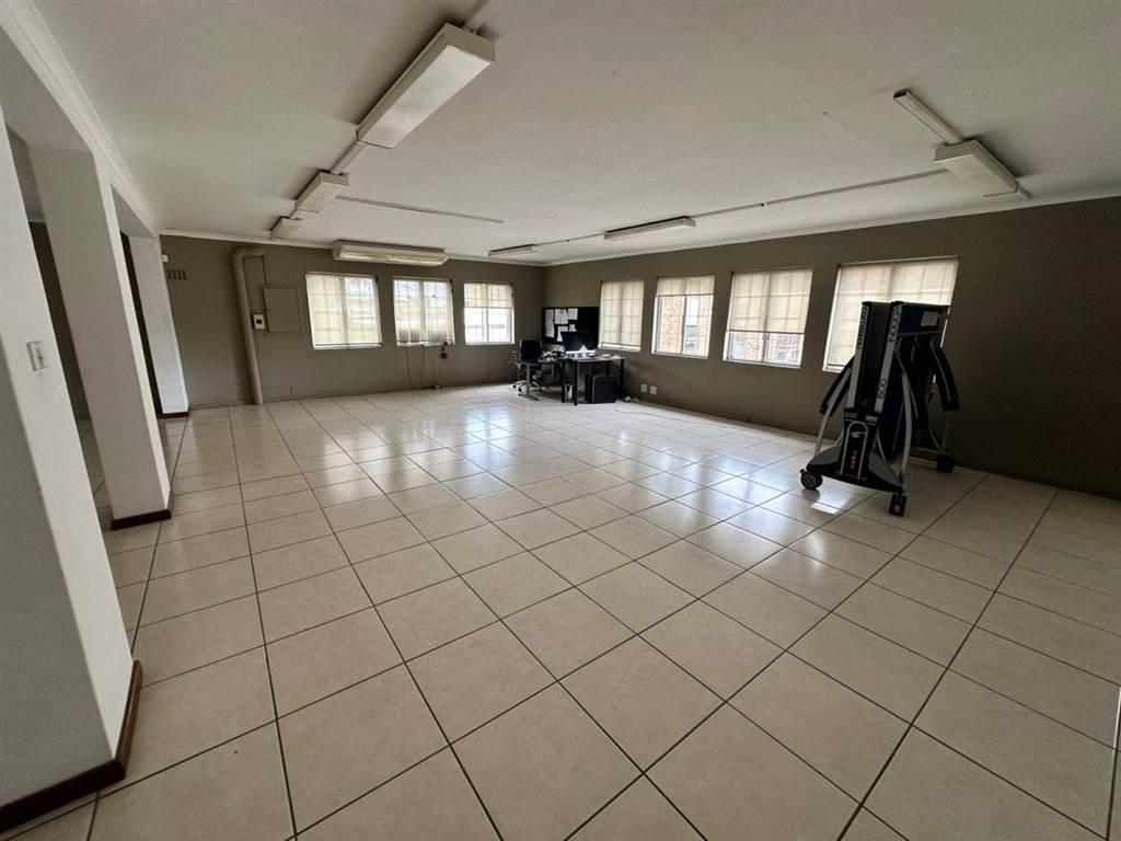 618  m² Commercial space in Bulwer photo number 3