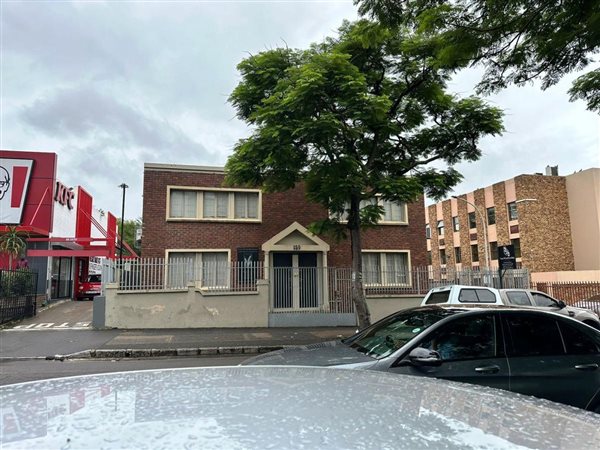 618  m² Commercial space in Bulwer