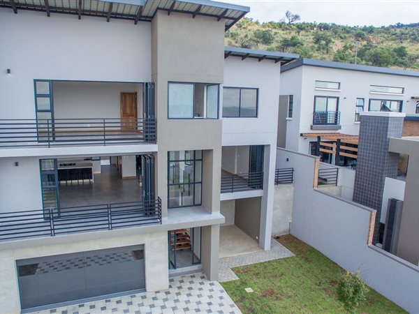 3 Bedroom House 3 Bedroom House