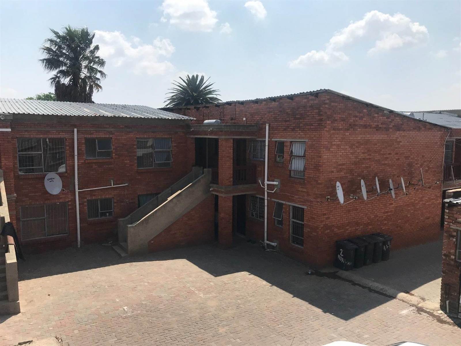 2200  m² Commercial space in Rosettenville photo number 2