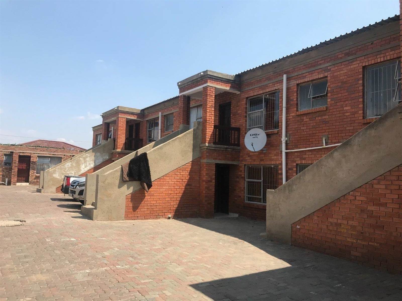 2200  m² Commercial space in Rosettenville photo number 13