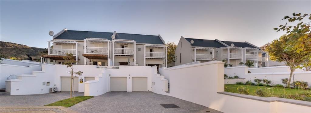 4 Bed House in Steenberg photo number 24