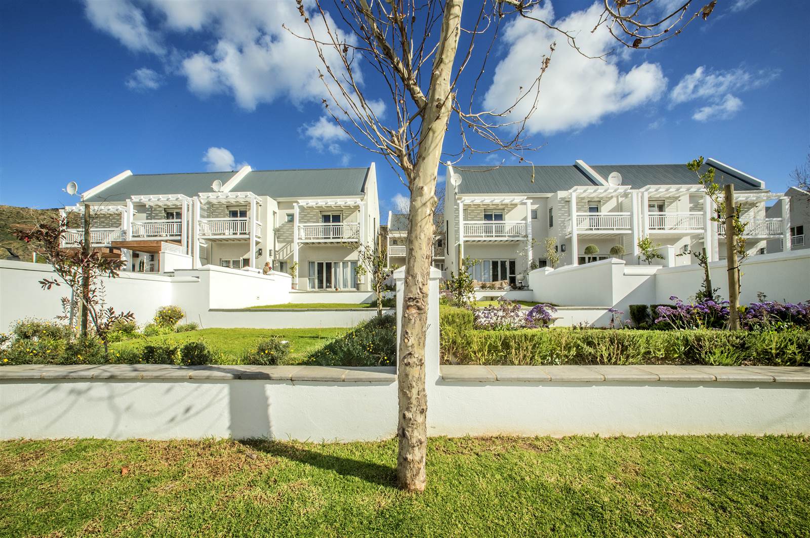 4 Bed House in Steenberg photo number 1