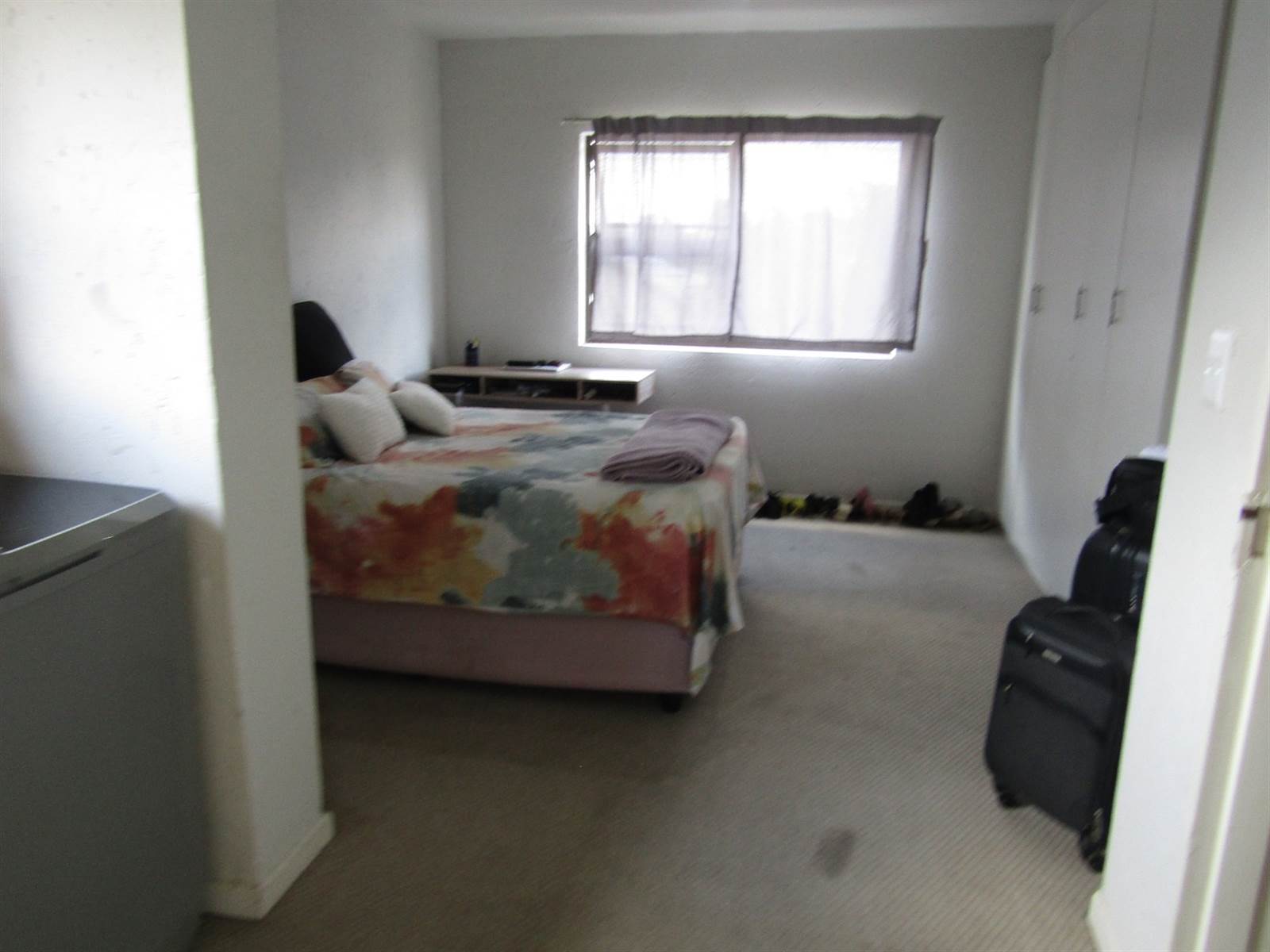 1 Bed Apartment in Blackheath photo number 9