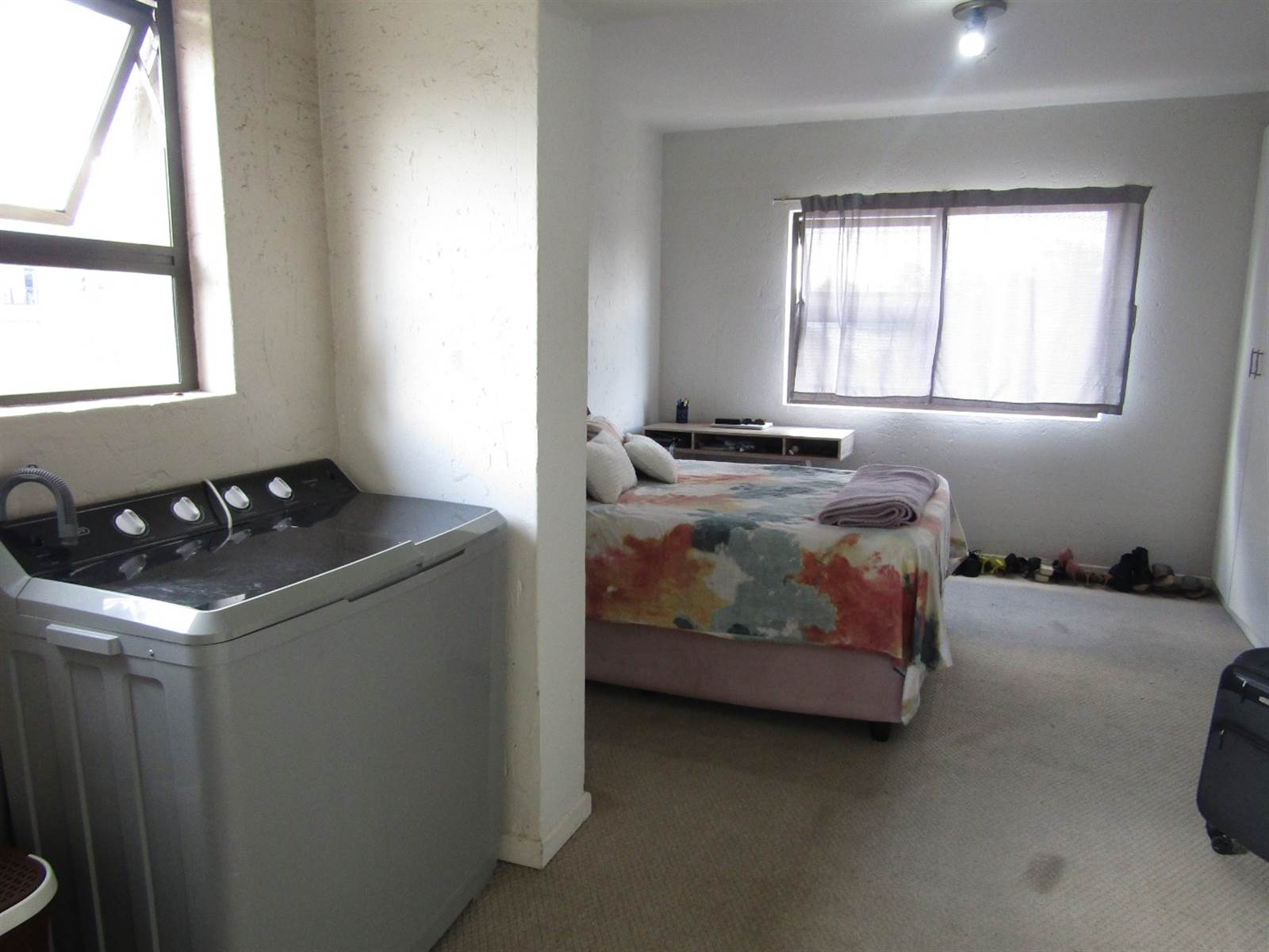 1 Bed Apartment in Blackheath photo number 8