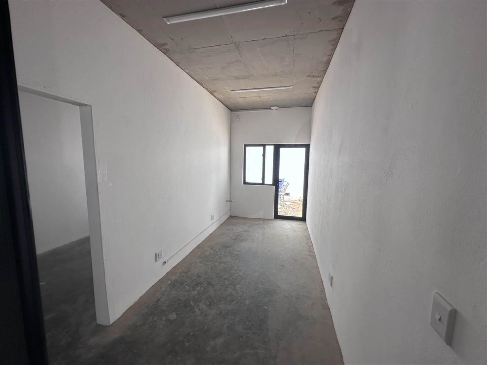 600  m² Office Space in Ashlea Gardens photo number 17