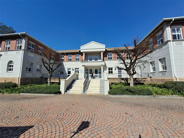 660.5  m² Commercial space in Inanda