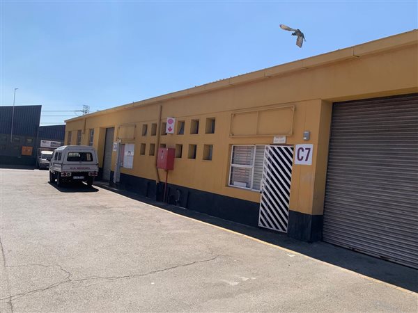 154  m² Industrial space