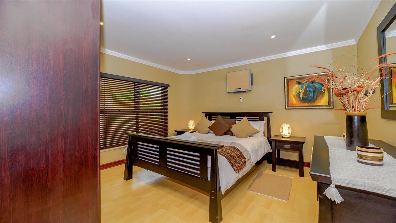 4 Bed Apartment in Simbithi Estate photo number 15