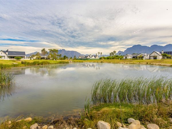 867 m² Land available in Pearl Valley