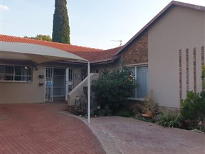 4 Bed House in Birchleigh North