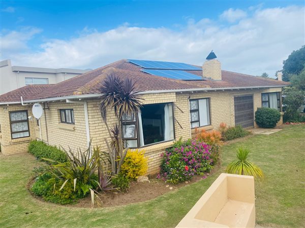 4 Bedroom House 4 Bedroom House