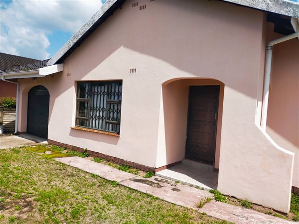 4 Bedroom House 4 Bedroom House