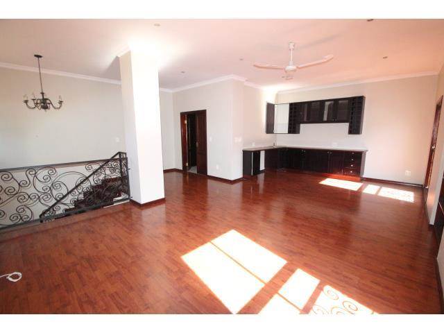 4 Bed Cluster in Illovo photo number 1