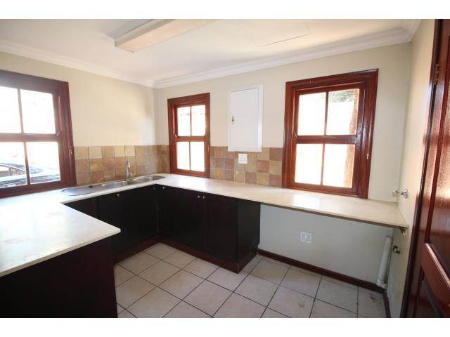 4 Bed Cluster in Illovo photo number 10