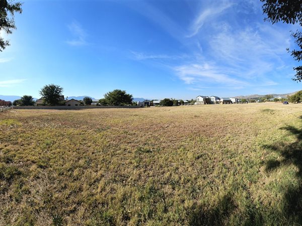 3 009 m² Land