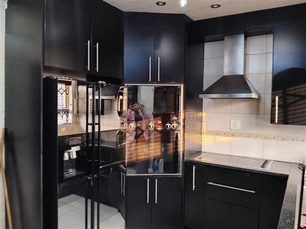 3 Bedroom House 3 Bedroom House