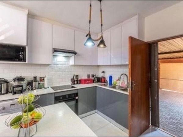 2 Bedroom Townhouse 2 Bedroom Townhouse