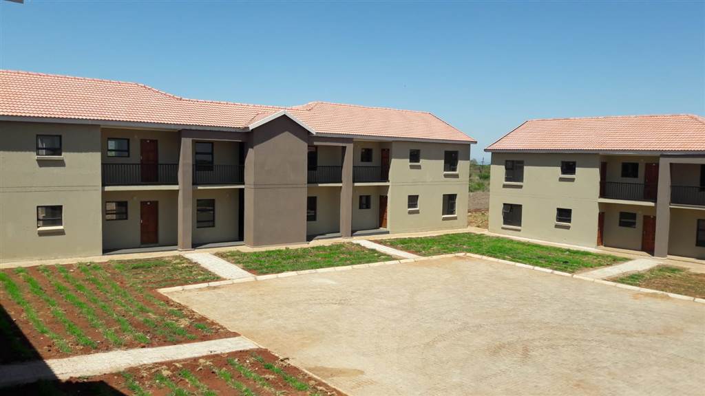 2 Bed Apartment in Lebowakgomo photo number 8