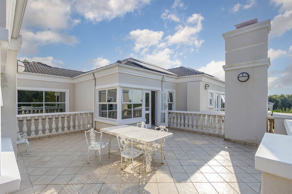 5 Bed Townhouse in Bryanston photo number 27