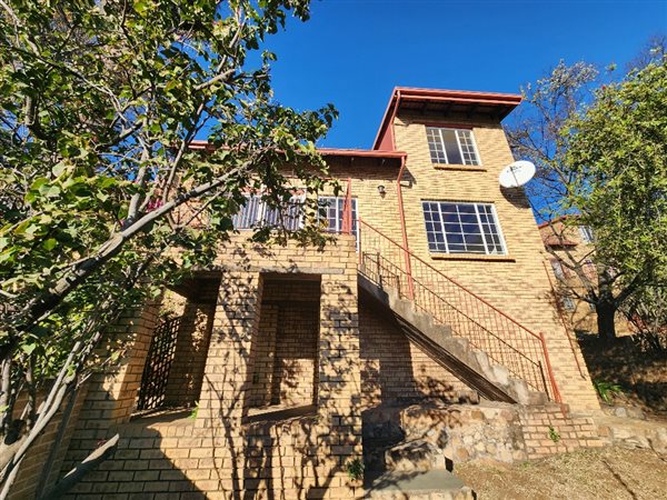2 Bedroom Duplex 2 Bedroom Duplex