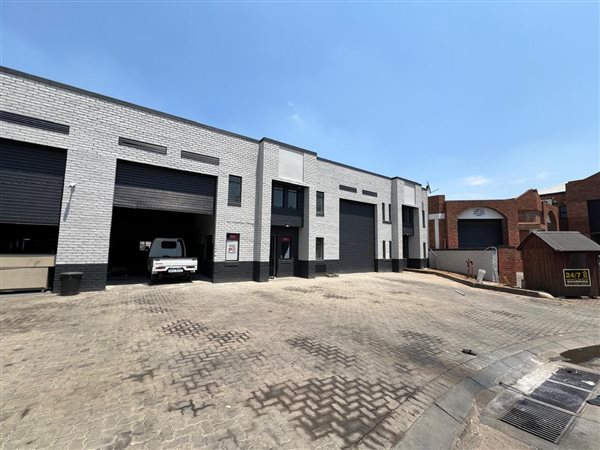 260  m² Industrial space