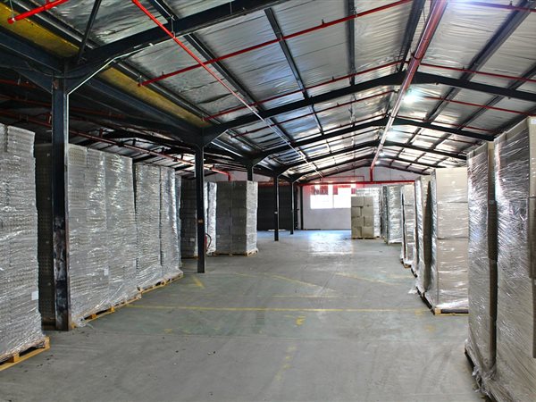 870  m² Industrial space