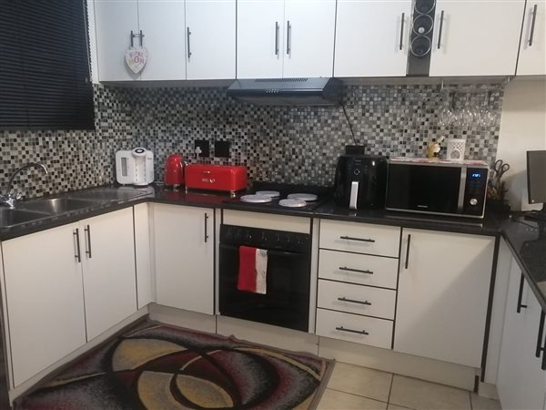 2 Bed Flat in Kenville