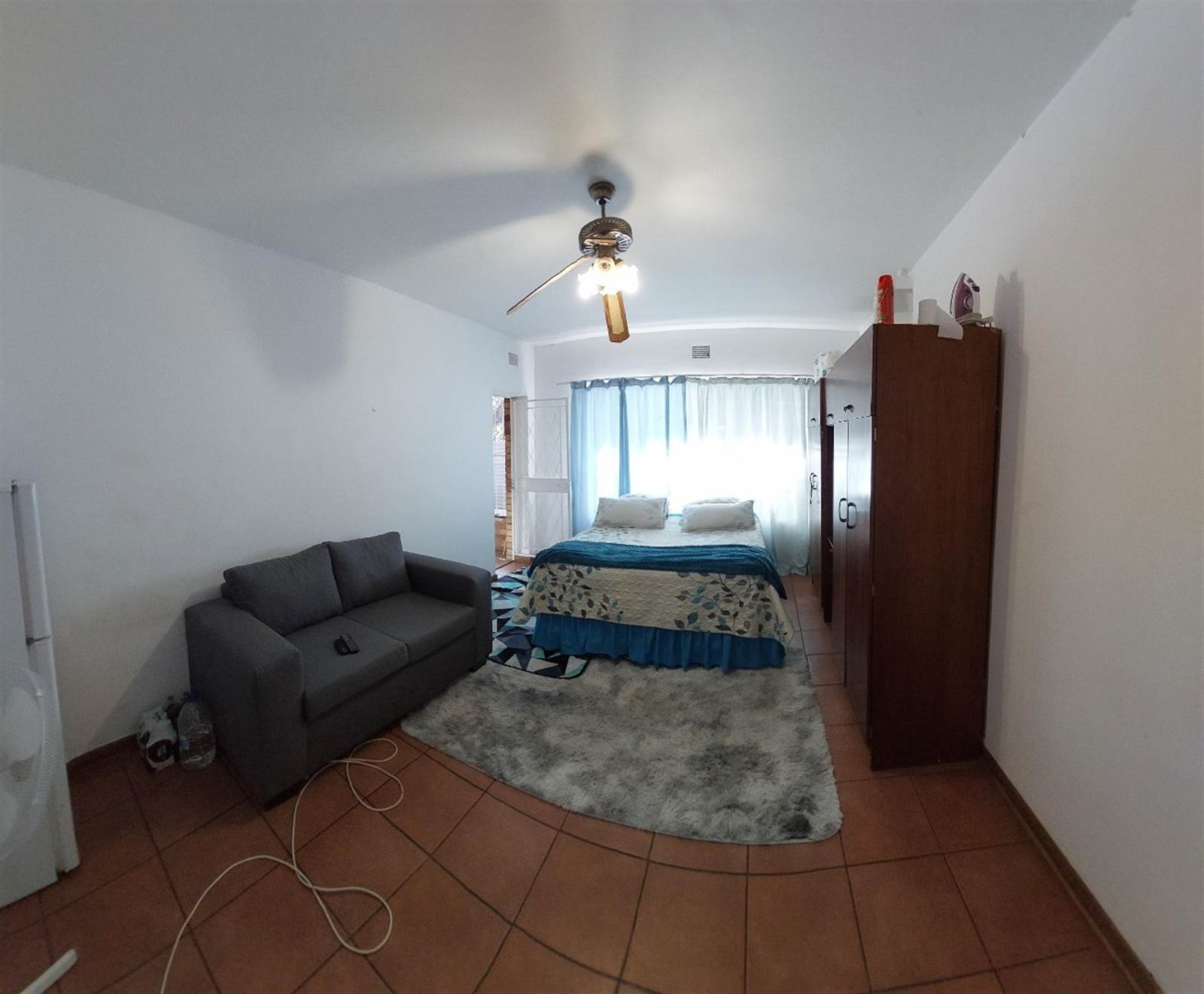 2 Bed Apartment in Belgravia photo number 2