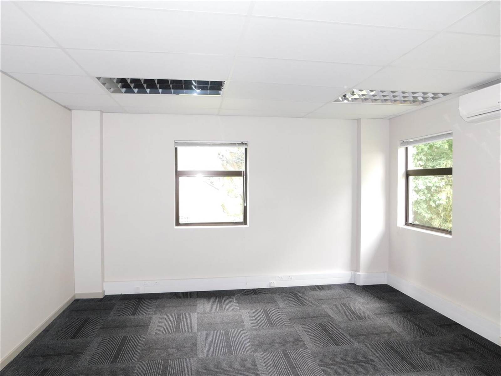 122  m² Commercial space in Randpark Ridge photo number 11