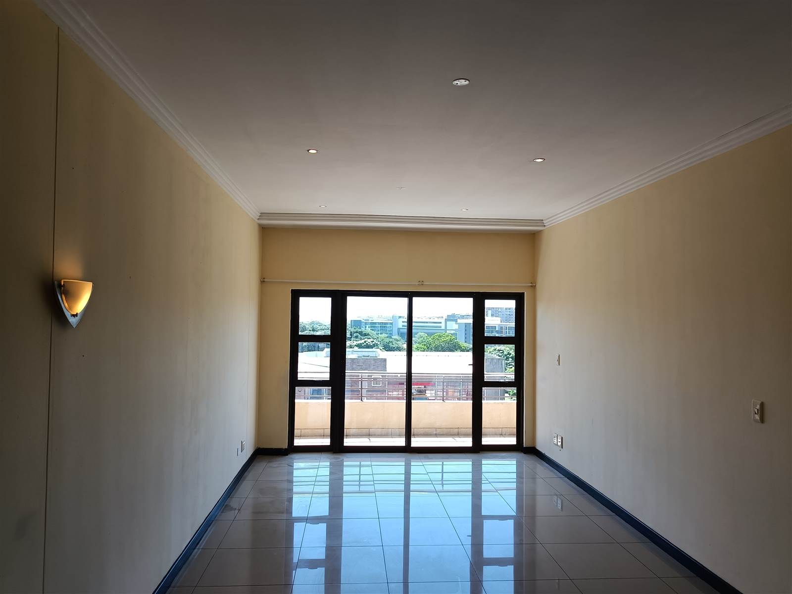 2 Bed House in Umhlanga Ridge photo number 3