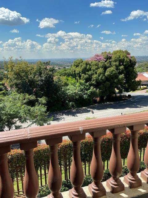 1 Bed Apartment in Constantia Kloof photo number 11