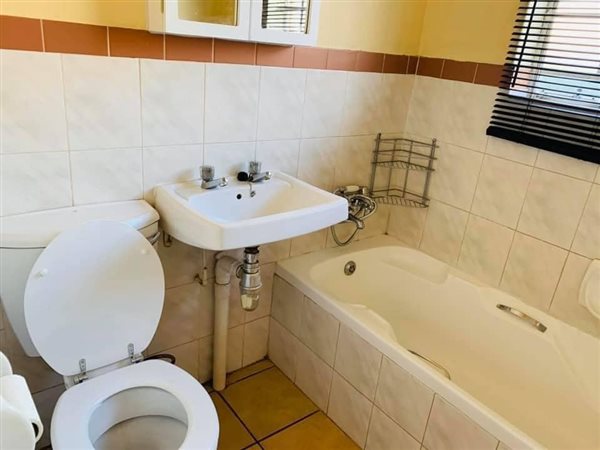 2 Bedroom Townhouse 2 Bedroom Townhouse