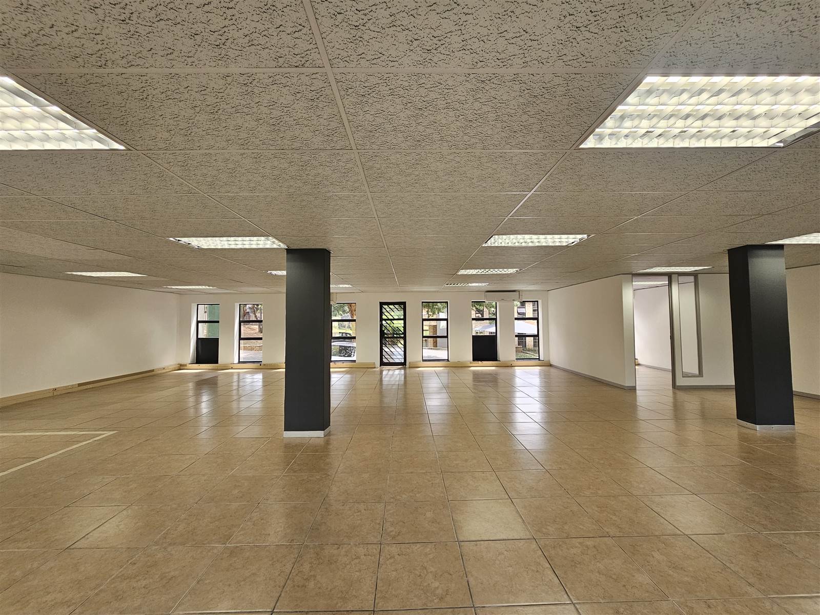 229  m² Commercial space in Hurlingham photo number 7