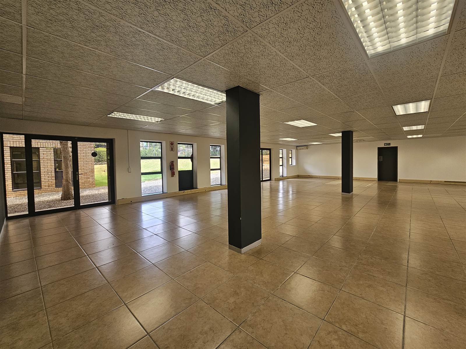 229  m² Commercial space in Hurlingham photo number 10