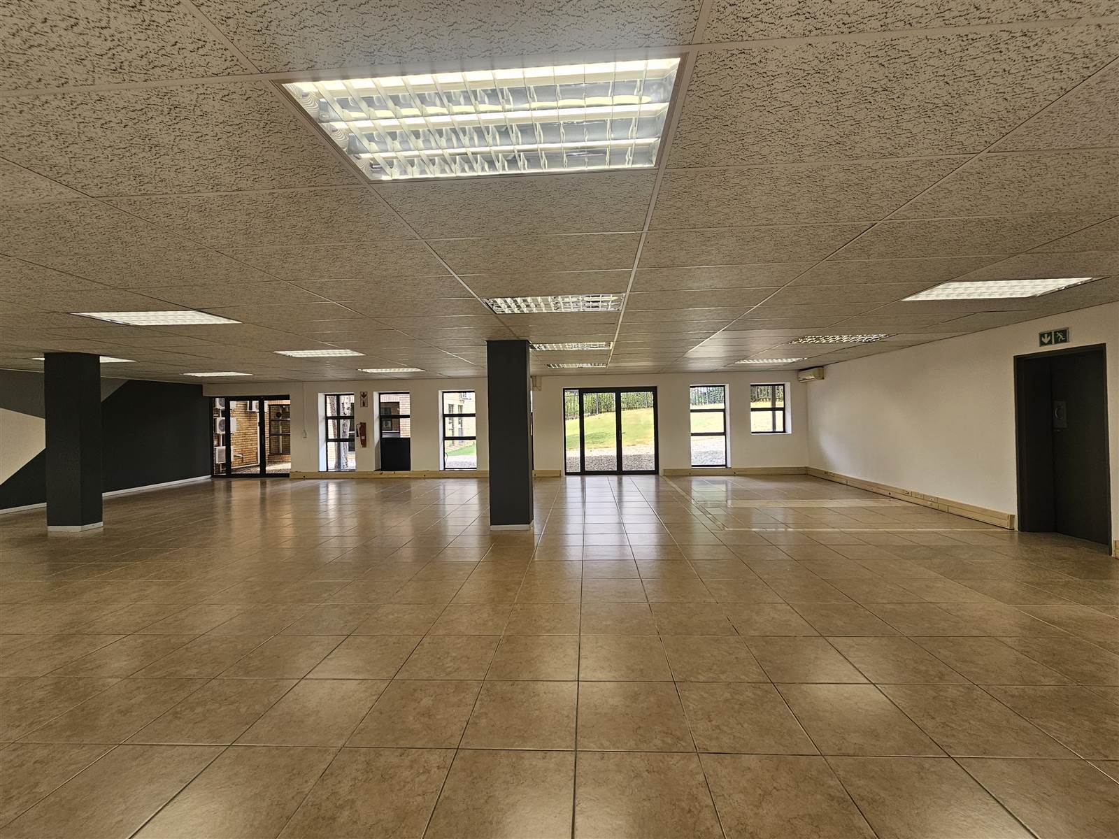229  m² Commercial space in Hurlingham photo number 6
