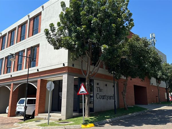 710  m² Commercial space