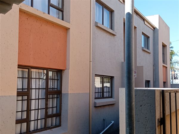 2 Bedroom Flat 2 Bedroom Flat