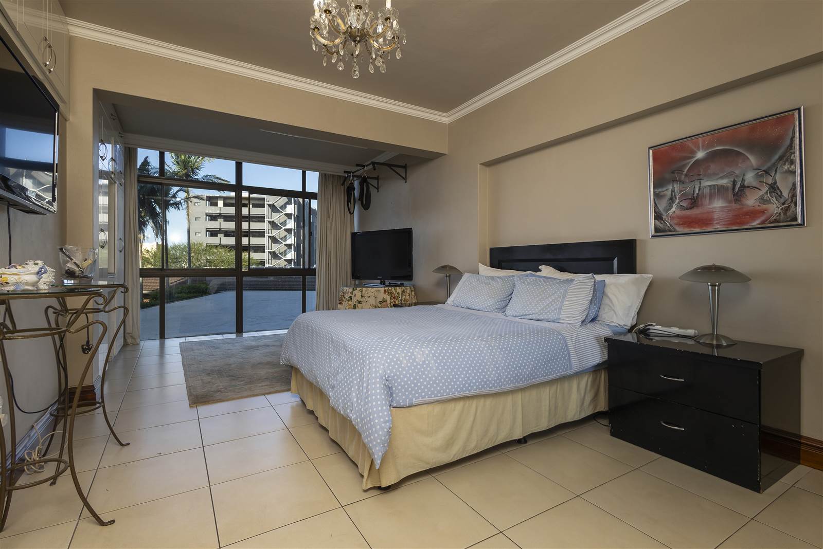3 Bed Apartment in Musgrave photo number 14