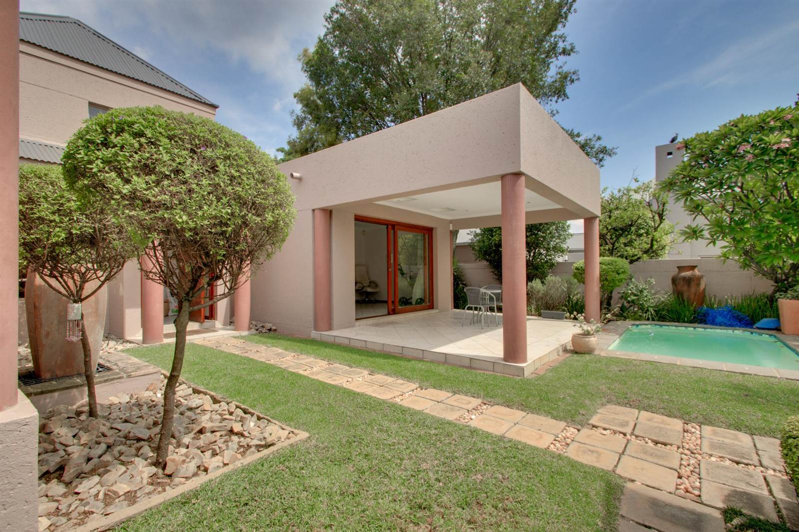 3 Bed House in Fourways photo number 18