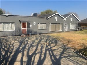 3 Bed House in Elspark