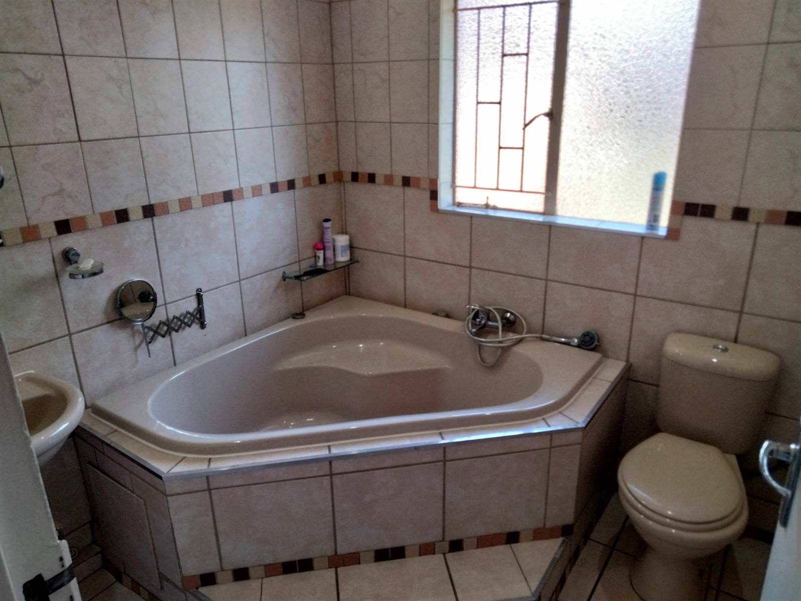 5 Bed House in Brakpan North photo number 22