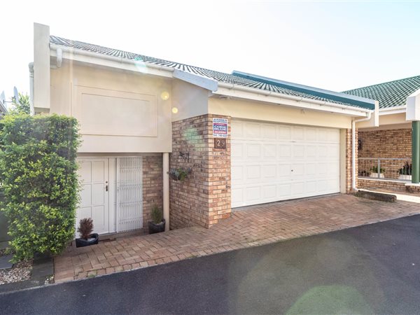 3 Bedroom Townhouse 3 Bedroom Townhouse