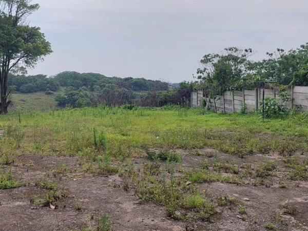 952 m² Land