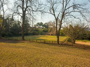 4.8 ha Farm in Claridge