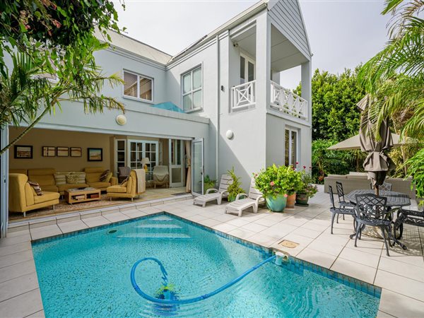 4 Bedroom House 4 Bedroom House