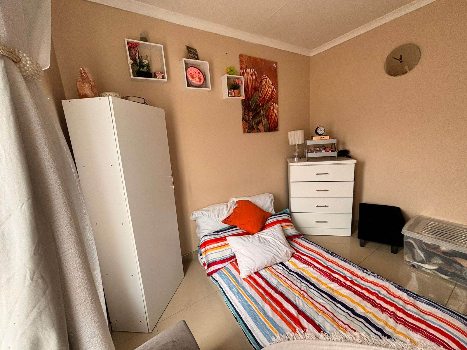 2 Bed Apartment in Northcliff photo number 9