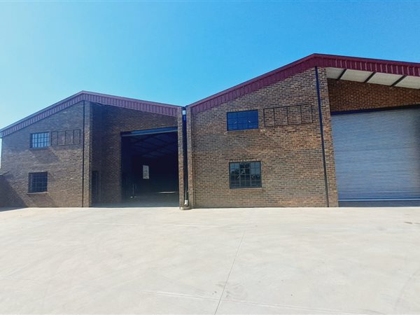 340 m² Industrial space 340 m² Industrial space