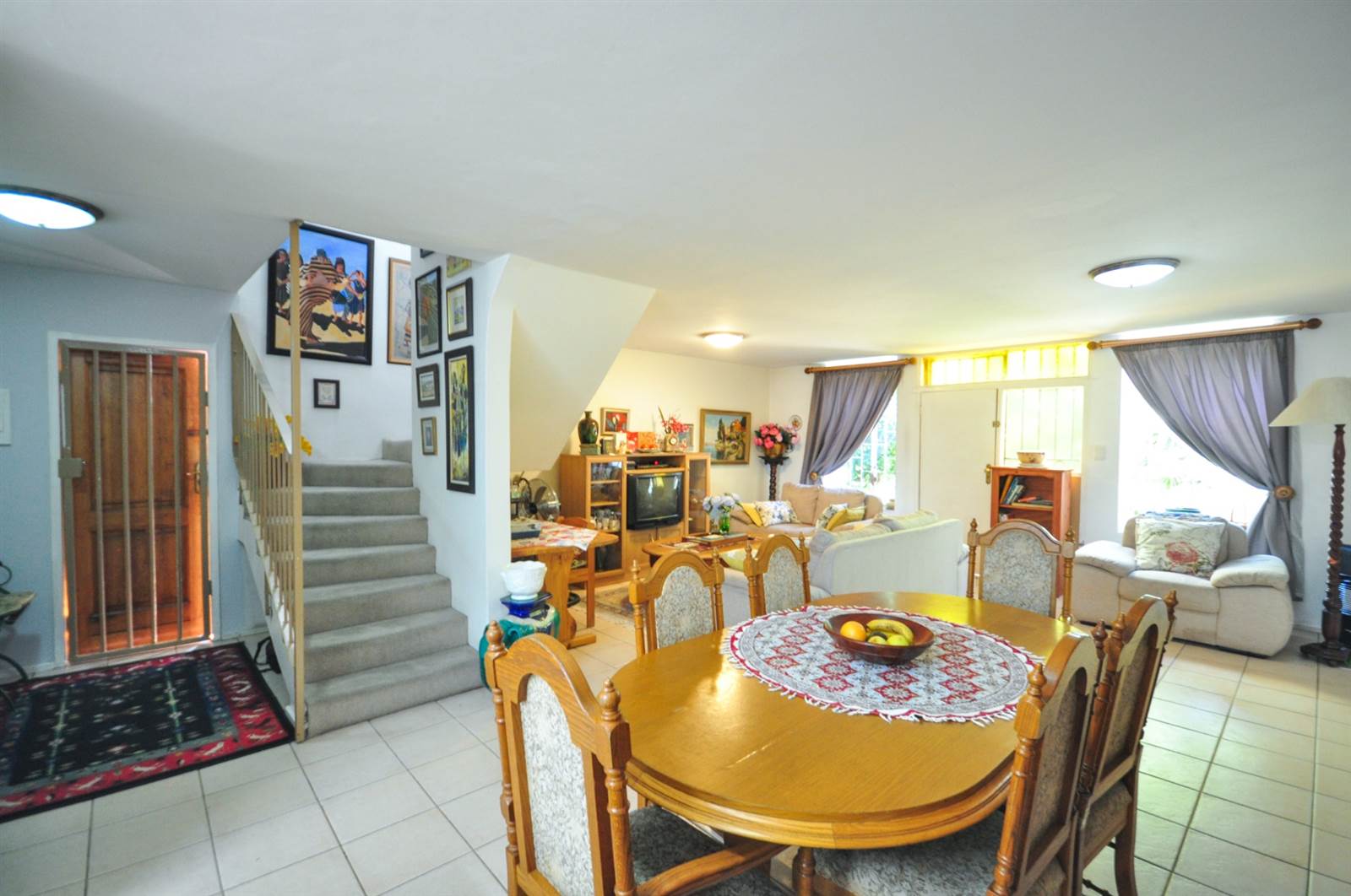 3 Bed Townhouse in Murrayfield photo number 6